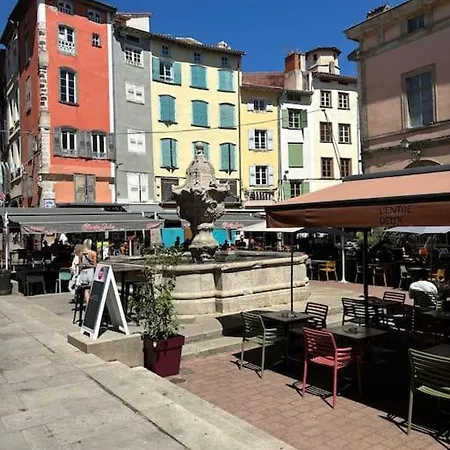 Appartement Joli En Centre-ville